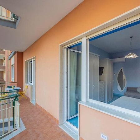 La Casa Del Poeta - Appartamento Positano Maiori Exterior foto
